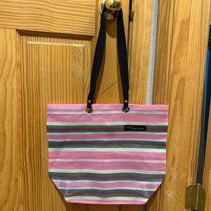 TOTE LE MONDE - San Francisco Tote. Super cute for everyday, stylish tote bag